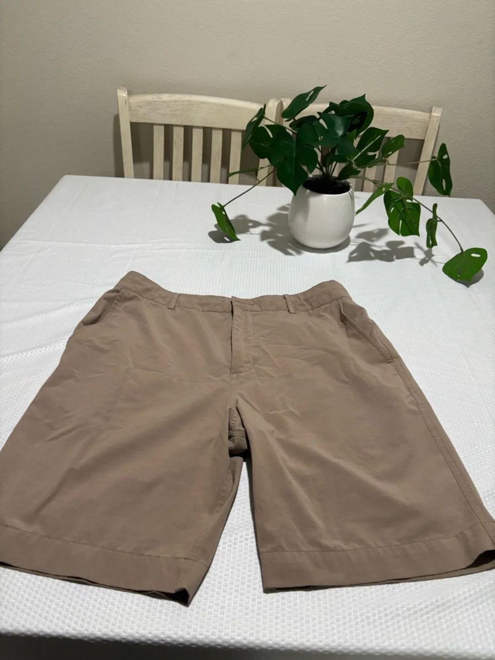Faherty Men's Flat Front Shorts in Taupe Brown